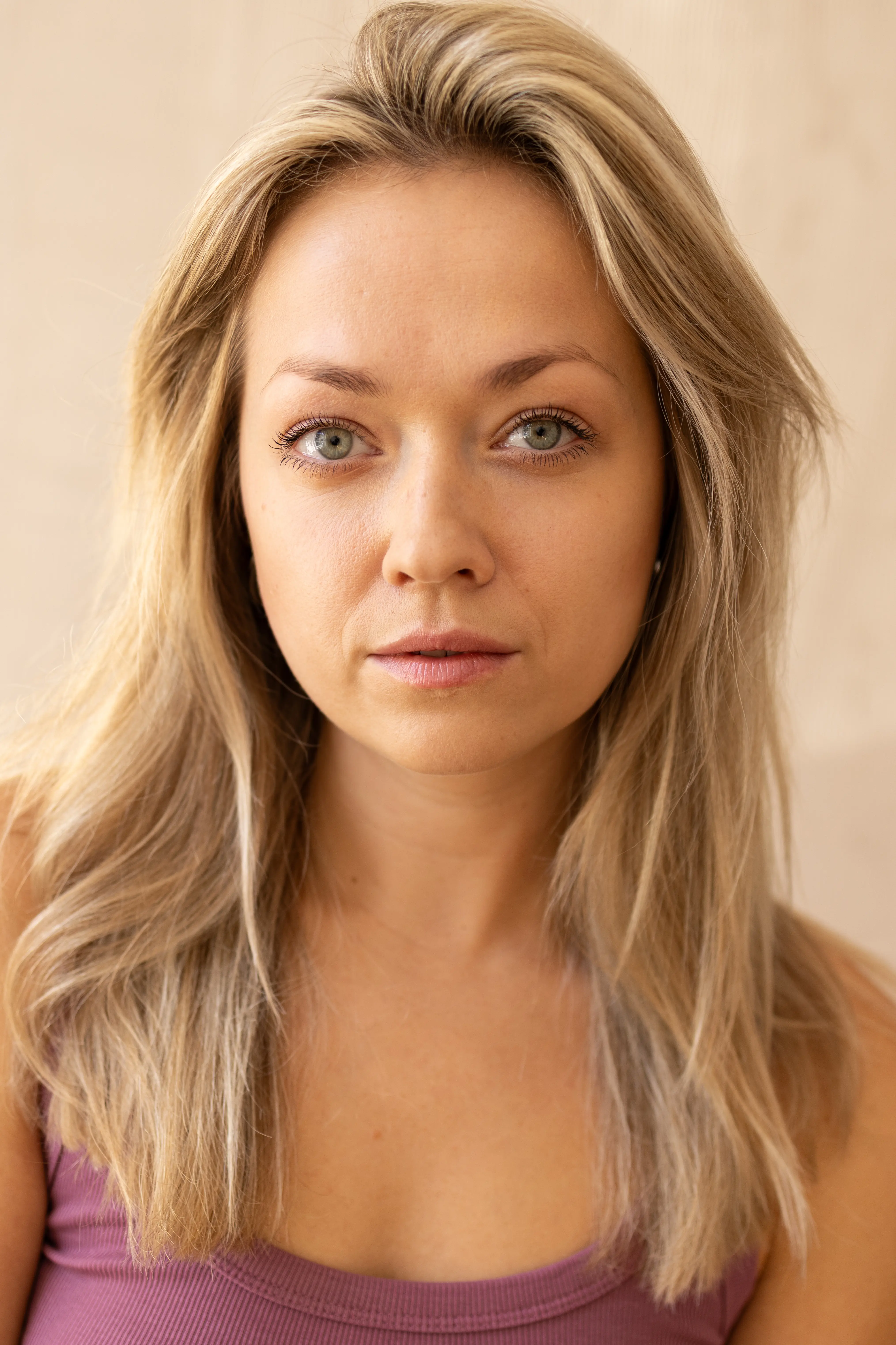 Professional headshot of actress Maryla Morydz 7